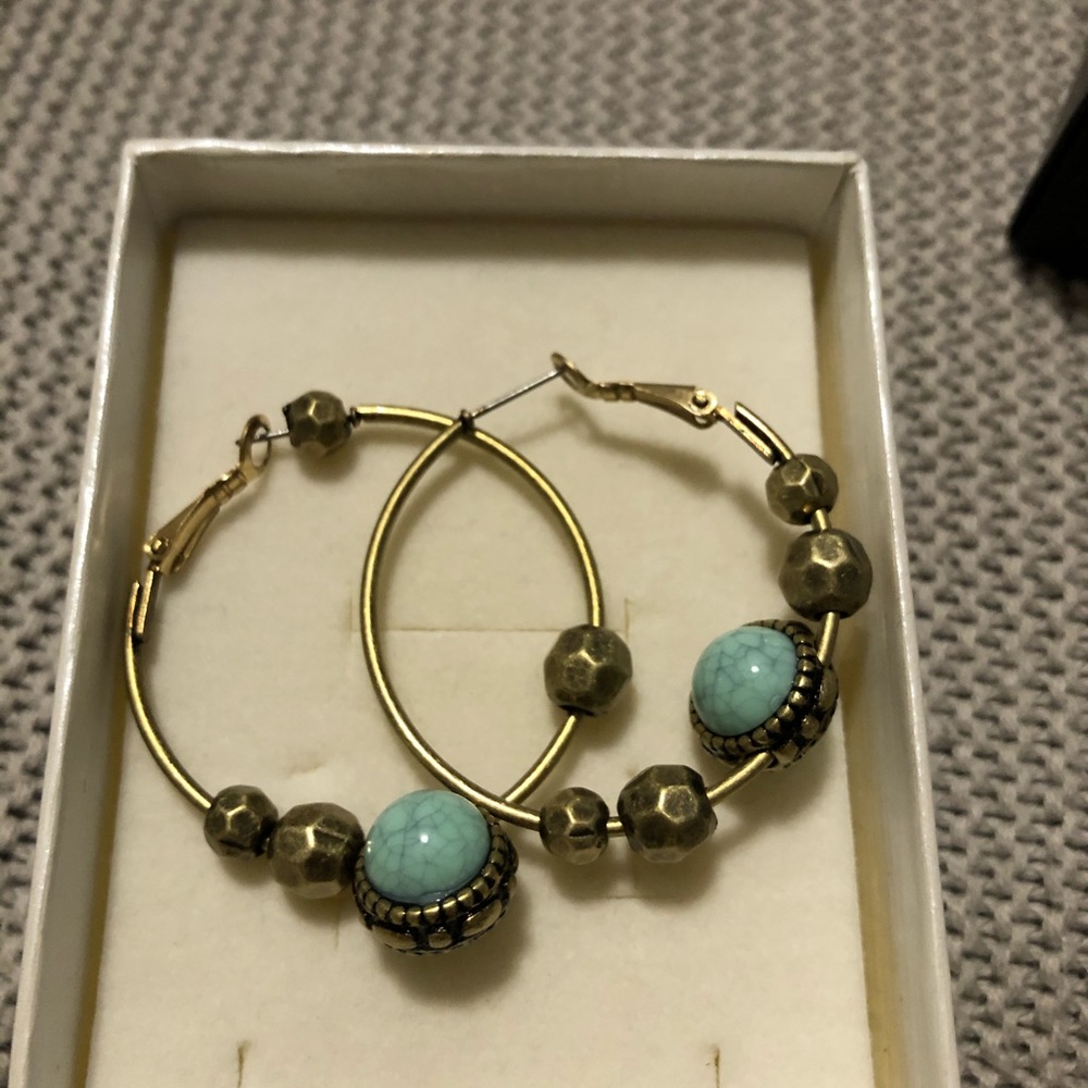 Cute loop earrings